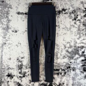 Alo Yoga‎ Ripped Warrior Leggings Women's Size 0-2 Black Athleisure Gym Training